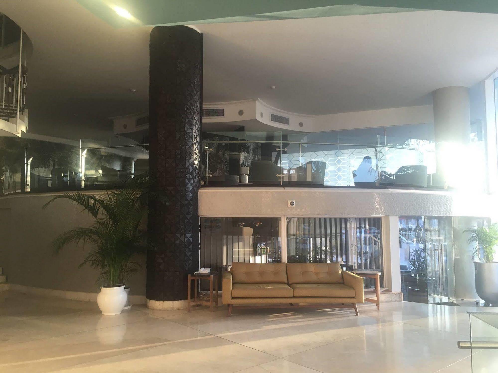 Blue Waters Hotel Durban Exterior photo "The building is a modern structure that is located in the city of Tunis."