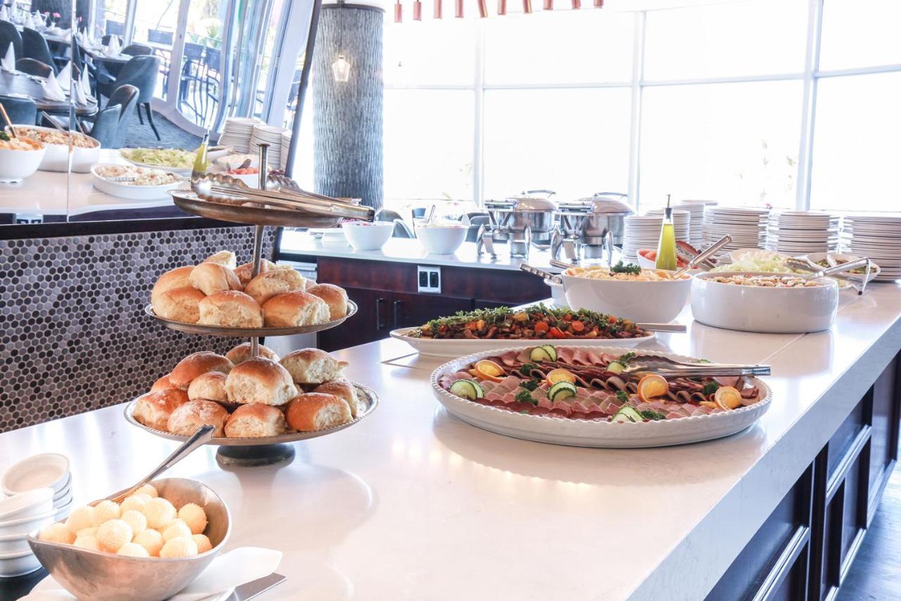 Blue Waters Hotel Durban Exterior photo Breakfast buffet at the hotel