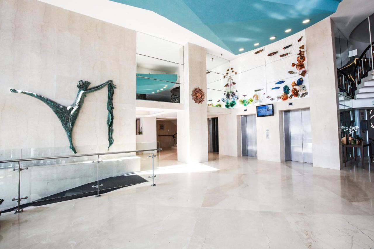 Blue Waters Hotel Durban Exterior photo The lobby of the hotel