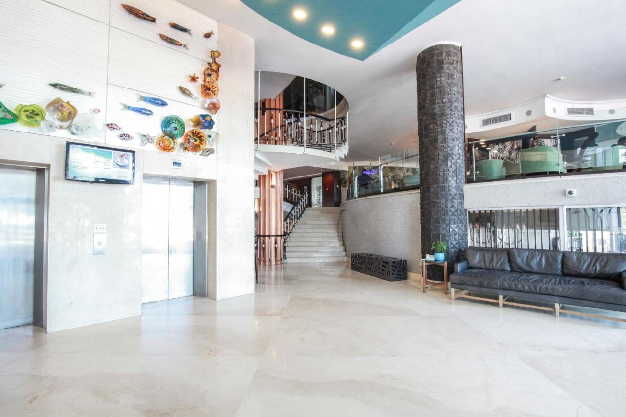 Blue Waters Hotel Durban Exterior photo The lobby of the hotel