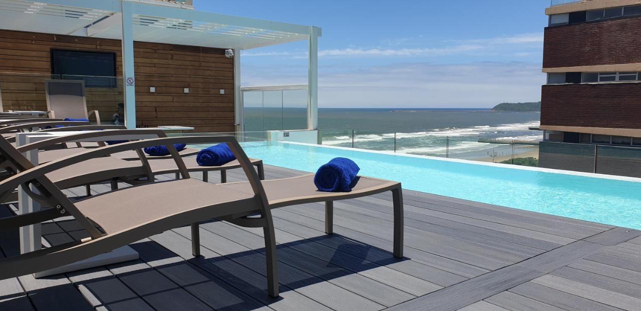 Blue Waters Hotel Durban Exterior photo Rooftop pool of the hotel